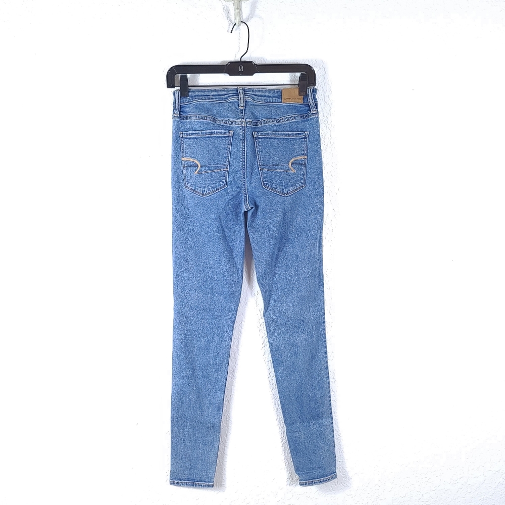 AMERICAN EAGLE Super Hi-Rise Jeggings Medium Wash